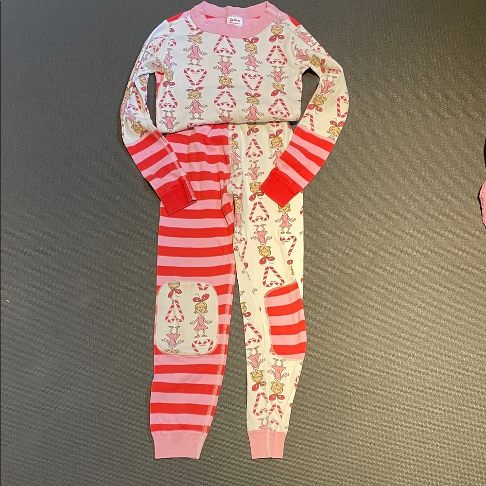 Hanna Andersson Pink and Red Dr. Seuss Pajama Set, size 120